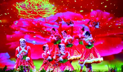 黑龙江省黑河市人民艺术剧院在泰国曼谷中国文化中心演出舞蹈《盛世欢歌》